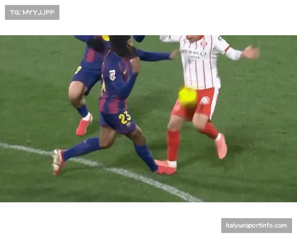 述评:争议判罚笼罩诺坎普,VAR未介入巴萨疑似点球引热议